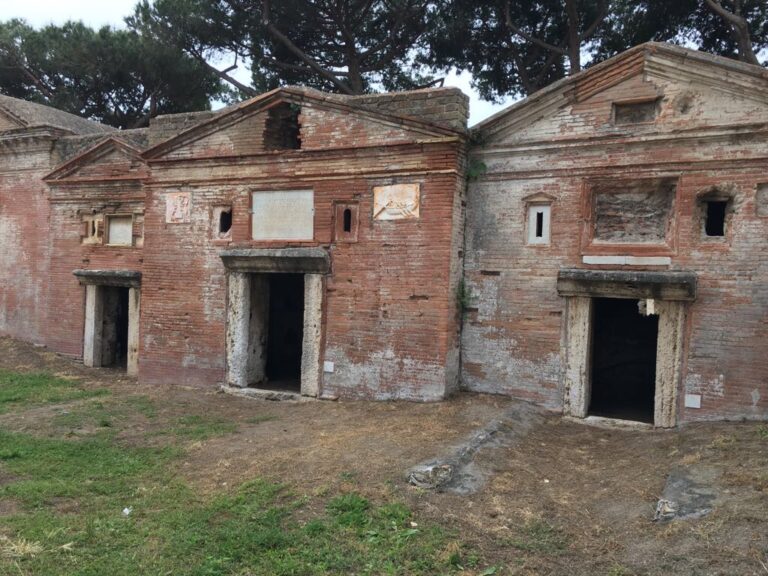 SABATO 6 MAGGIO 2017. ROMACOMENONLAVETEMAIVISTA. I riti funerari nella cultura antica romana. IL COMPLESSO DELLA NECROPOLI DI PORTO ALL’ISOLA SACRA – FIUMICINO.