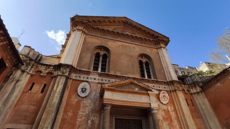 La Basilica di Santa Pudenziana e i Resti Sotterranei della Casa del Senatore Pudente.